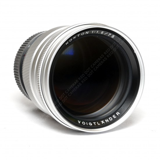 Voigtlander 75mm f1.5...