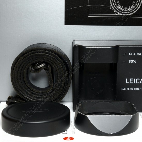 Leica Q2 Monochrom Boxed